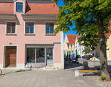 Laden Eingang und Schaufenster - Klein aber Fein! Gewerbefläche mit Schaufensterfront in der Ingolstädter Altstadt.