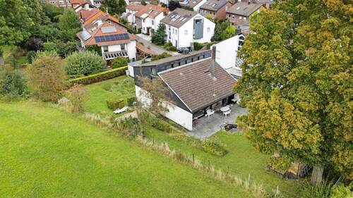 Drohnenaufnahme - Einfamilienhaus mit 149,00 m² in Aachen zum Kaufen