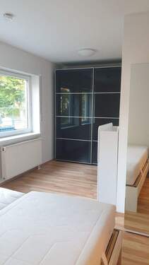 Schlafzimmer - Einziehen und fertig! - Teilmöblierte Wohnung mit EBK und Balkon in idyllischer Ruhe