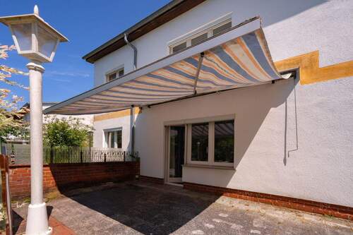 Terrasse mit Markise - 