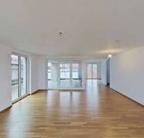 Elegante 4-Zimmer-Penthousewohnung mit Stil: EBK, Tageslichtbad, bodentiefe Fenster & Balkon - Ulm Mitte