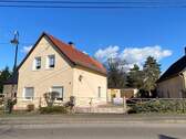 Haus mit Hofansicht - Thallwitz * freistehendes Einfamilienhaus* 4 Zimmer*gr. Wohnzimmer* Küche sep. 1 Bad* 1 WC* unterkellert