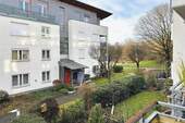 Blick vom Balkon - 3 Zimmer Etagenwohnung in Stuttgart