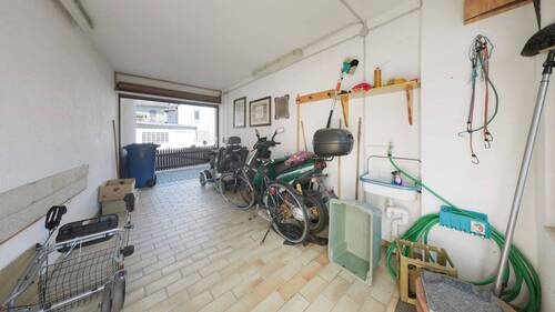 EG Garage - 