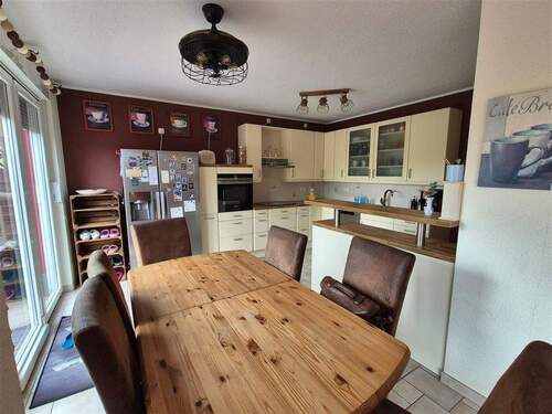 Herrlicher Küchenbereich - 5 Zimmer Doppelhaushälfte in Frankfurt (Oder)