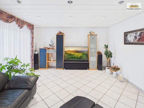 Wohnbereich - 7 Zimmer Einfamilienhaus in Geiselbach