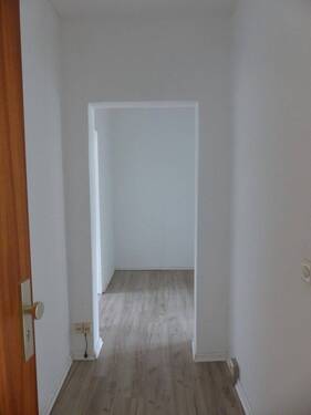 zentraler Flur - 2 Zimmer Etagenwohnung in Dahlen