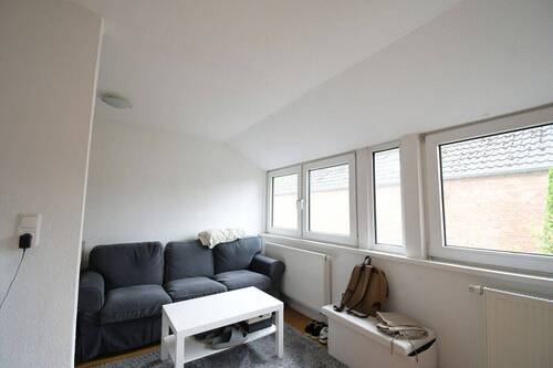Wohnzimmer - 2 Zimmer Etagenwohnung in Oldenburg