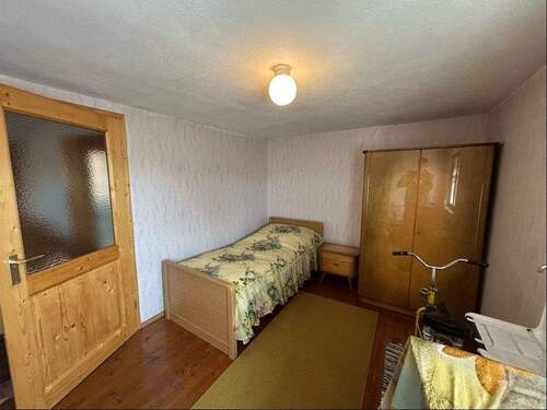 Weiteres Kinderzimmer im DG - 