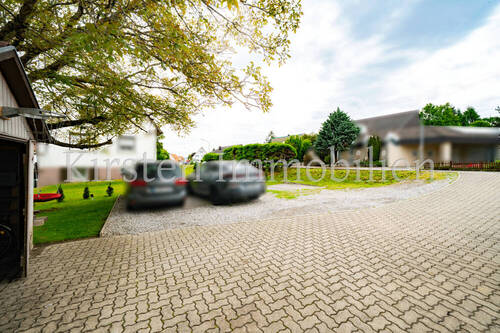 Stellplatz-und-Garage - 