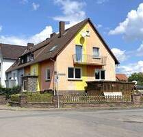 Garbsen-Berenbostel - Zweifamilien-DHH mit gr. Garten & 2 Garagen