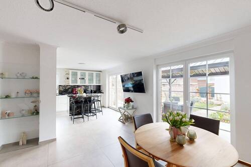 Wohnzimmer - 5 Zimmer Doppelhaushälfte zum Kaufen in Lüneburg