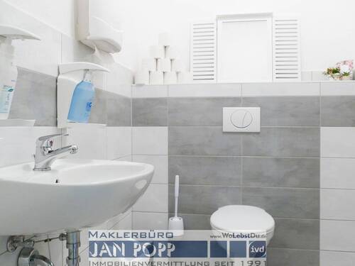 WC - 