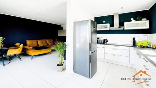 Wohnung im gleichen Haus, sehr ähnl. Ausstattung - Soester Westen: Helle und exklusive Dachgeschosswohnung (63m²) mit Südwestbalkon