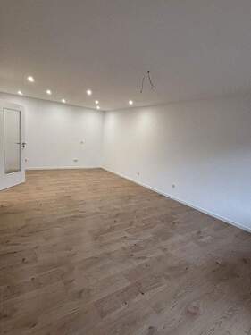 Hauptraum 1 - 1 Zimmer Etagenwohnung zum Kaufen in Eckersdorf