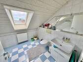Bad im Dachgeschoss - 