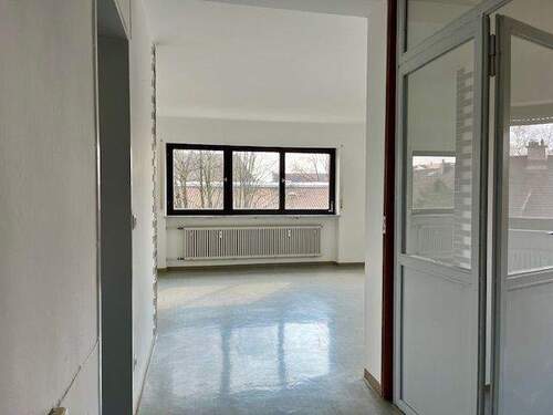 Blick ins Wohnzimmer - 