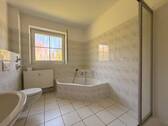 Dusch- u. Wannenbad Erdgeschoss - 