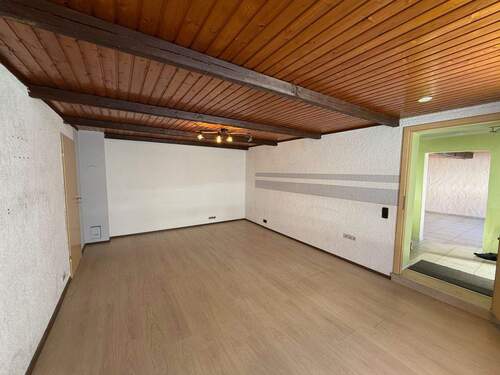 Schlafzimmer EG - Einfamilienhaus mit 125,00 m&sup2; in Erzenhausen zum Kaufen