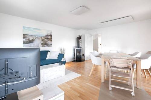 Wohnzimmer - 3 Zimmer Etagenwohnung in Saal