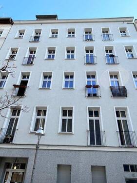 Haus_VH - 4 Zimmer Etagenwohnung zum Kaufen in Berlin