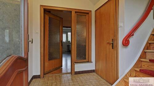 Flur EG - Mehrfamilienhaus, Wohnhaus mit 177,70 m² in Hilden Nord zum Kaufen