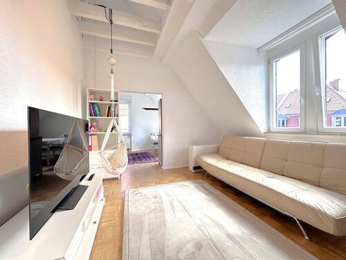 Wohnzimmer - 1 - 3 Zimmer Etagenwohnung zum Kaufen in Mannheim