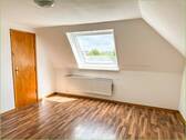 Zimmer im Dachgeschoss - 