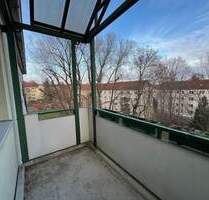 Entspannen Sie mal...hier kommt die neue mit Balkon.. ..helle, moderne 3 Zimmer-Wohnung mit Einbauküche . sofort einzugsfertig - Zwickau Marienthal
