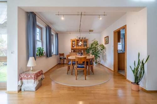 Wohn- / Essbereich - 5 Zimmer Einfamilienhaus zum Kaufen in Schongau