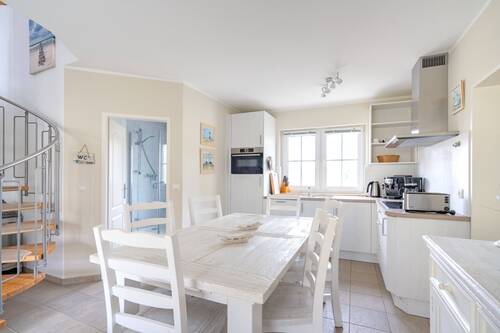 Essbereich mit Küche - 3 Zimmer Doppelhaushälfte in Zingst