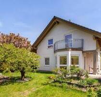 Ihr grünes Zuhause am Berliner Stadtrand - mit Pool, Garten und viel Platz für die Familie