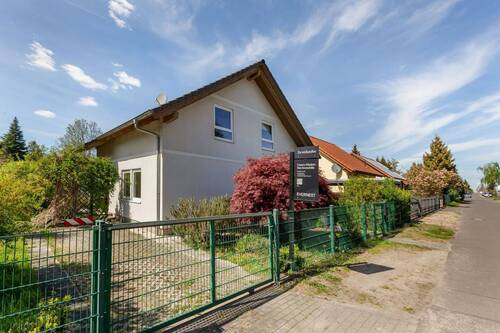 Stellplatz und Außenansicht - 