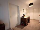 Flur mit Einbauschrank - 