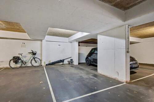 Tiefgaragenstellplatz - 