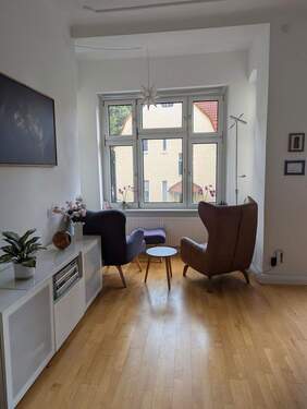 Wohnzimmer - 4 Zimmer Etagenwohnung zum Kaufen in Berlin