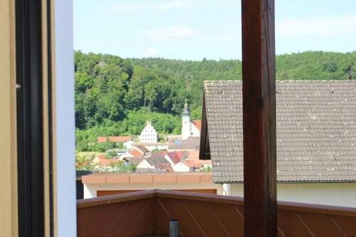 Blick auf Kirche (Blick aus EG-Wohnung) - 