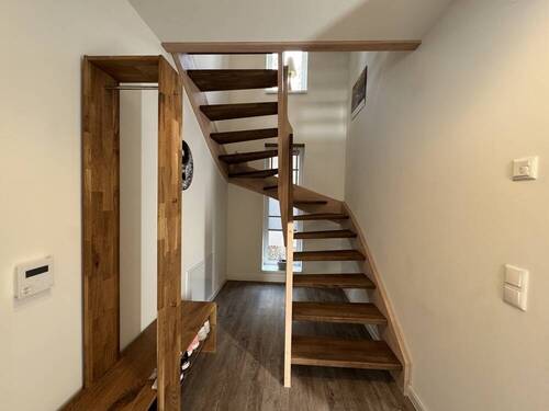 EG Flur_Treppe - 