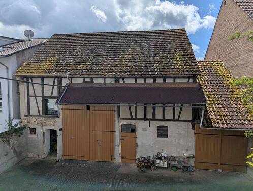 Scheune mit Garage - 7 Zimmer Mehrfamilienhaus, Wohnhaus in Hünfelden