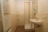 Bad mit Dusche - Die heißen Tage können kommen...3-RW mit Dusche u. Balkon!