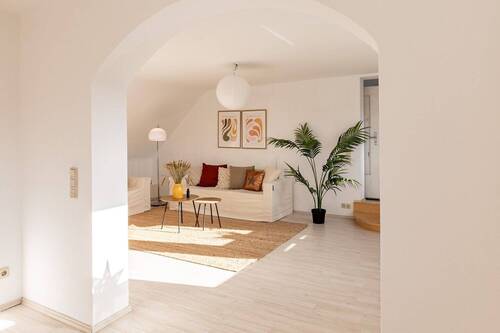 Blick ins Wohnzimmer - 