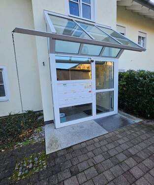 Hauseingang von Aussen - 