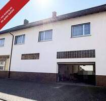Großzügiges Ein- bis Zweifamilienhaus mit Garten, XXL-Garage und Ausbaureserve - Eßweiler