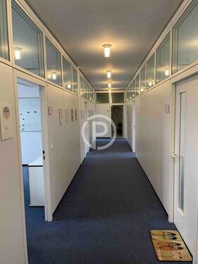 2. OG rechts Flur - Büro in Waiblingen