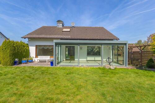 Haus & Gartenansicht - 