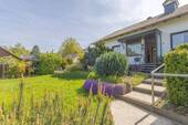 Haus & Gartenansicht - Menden Lahrfeld – Freistehendes EFH in ruhiger Seitenstraße (Erbbaurecht !)