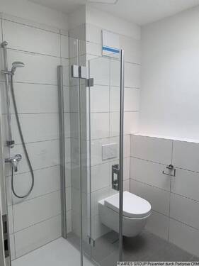 Bad 2 mit Dusche - 4 Zimmer Etagenwohnung in Dahlwitz-Hoppegarten