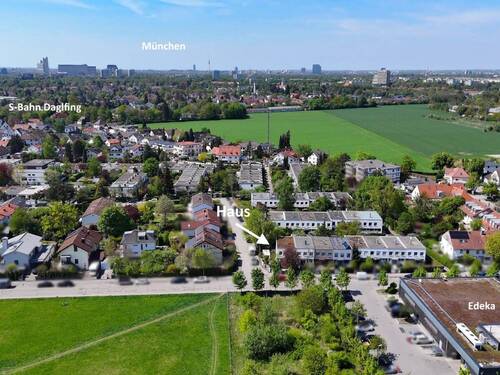 Luftaufnahme - Sonniges Reihenendhaus mit großem Garten in Top-Lage in Bogenhausen-Daglfing