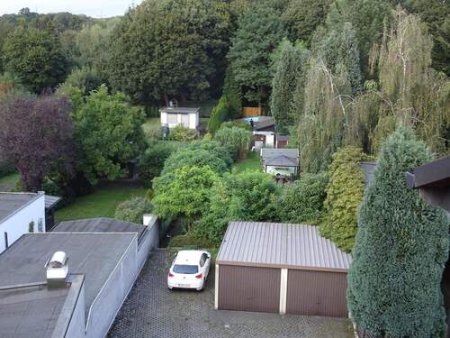 Blick aus dem Dachfenster - 