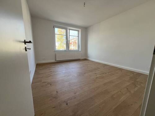 Wohnzimmer - 3 Zimmer Etagenwohnung in Dresden